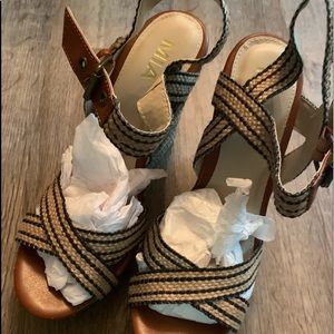 Mia sandals size 8